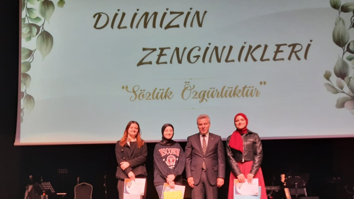 Öğrencimiz İpek Burcu ÜNAL il ikincisi oldu.